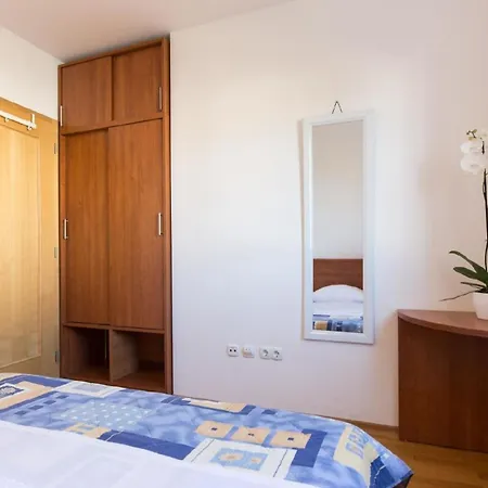 Apartment Fuer 2 Personen Ca 42 Qm In Punat, Kvarner Bucht Krk
